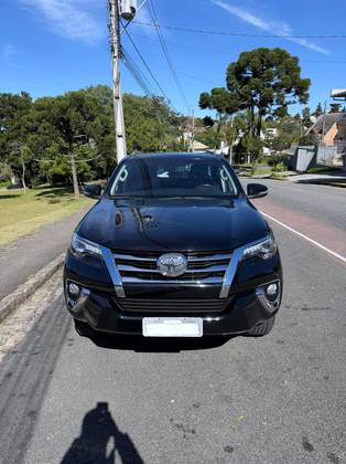 TOYOTA HILUX SW4 2.8 SRX 4X4 16V TURBO INTERCOOLER DIESEL 4P AUTOMÁTICO TOYOTA HILUX SW4 2.8 SRX 4X4 16V TURBO INTERCOOLER DIESEL 4P AUTOMÁTICO
